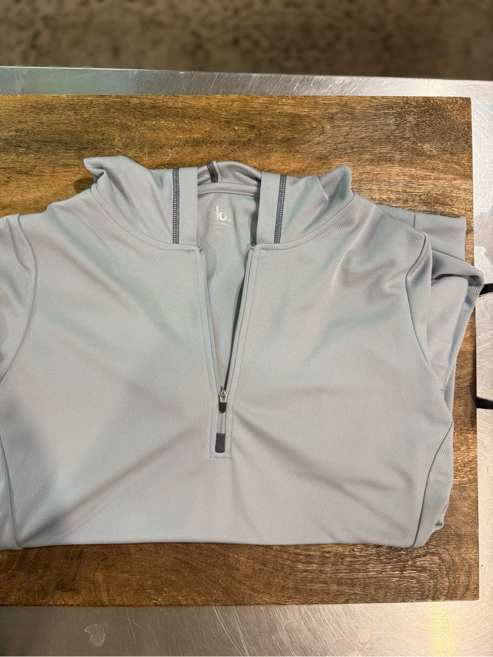 ALO Yoga Pale Gray Half-Zip Hooded Pullover